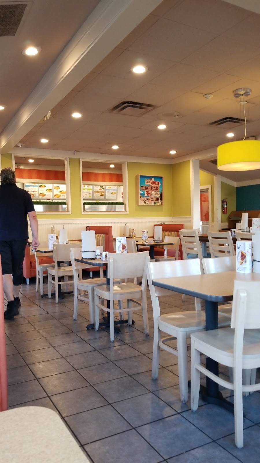 Captain Ds | restaurant | 2815 S Perkins Rd, Memphis, TN 38118, USA | 9017940599 OR +1 901-794-0599