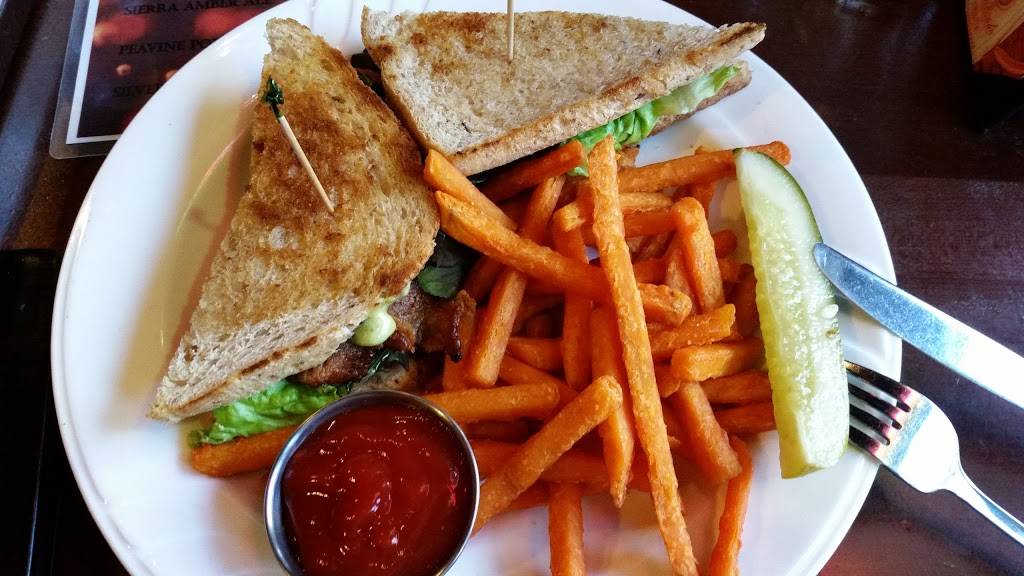 The Silver Peak | restaurant | 135 N Sierra St suite e, Reno, NV 89501, USA | 7752843300 OR +1 775-284-3300