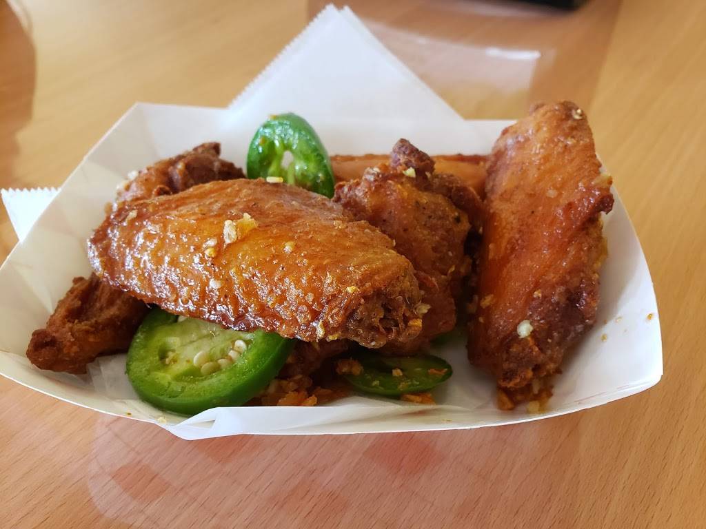 SoCal Wings | restaurant | 1800 Atlantic Ave, Long Beach, CA 90806, USA | 5627430006 OR +1 562-743-0006