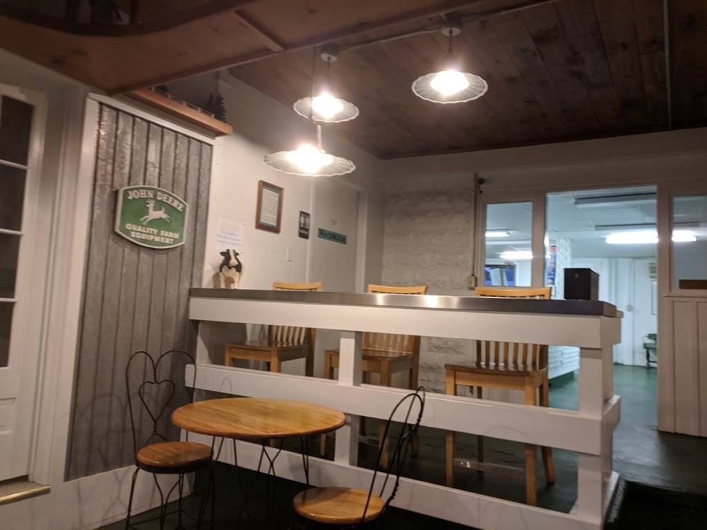 Shaws Ridge Farm Ice Cream, BBQ Barn & Mini-Golf | restaurant | 59 Shaws Ridge Rd, Sanford, ME 04073, USA | 2073242510 OR +1 207-324-2510