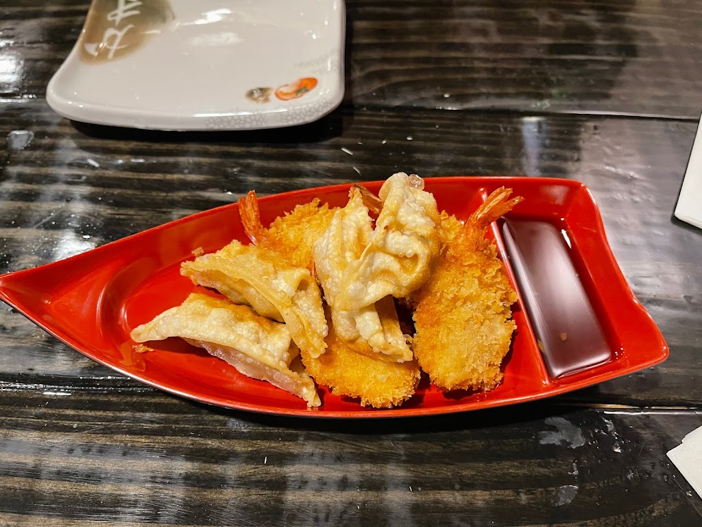 Sushi U | restaurant | 5899 Northwest Hwy Unit A, Crystal Lake, IL 60014, USA | 8158936338 OR +1 815-893-6338