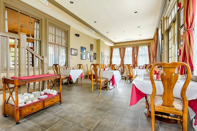 Gateways Inn & Restaurant | night club | 51 Walker St, Lenox, MA 01240, USA | 4136372532 OR +1 413-637-2532