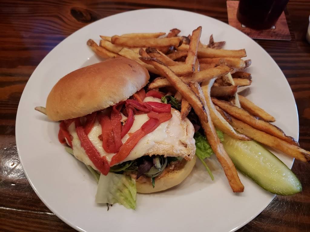 Mikes Bar & Grille | restaurant | 130 Front St, Berea, OH 44017, USA | 4402342300 OR +1 440-234-2300