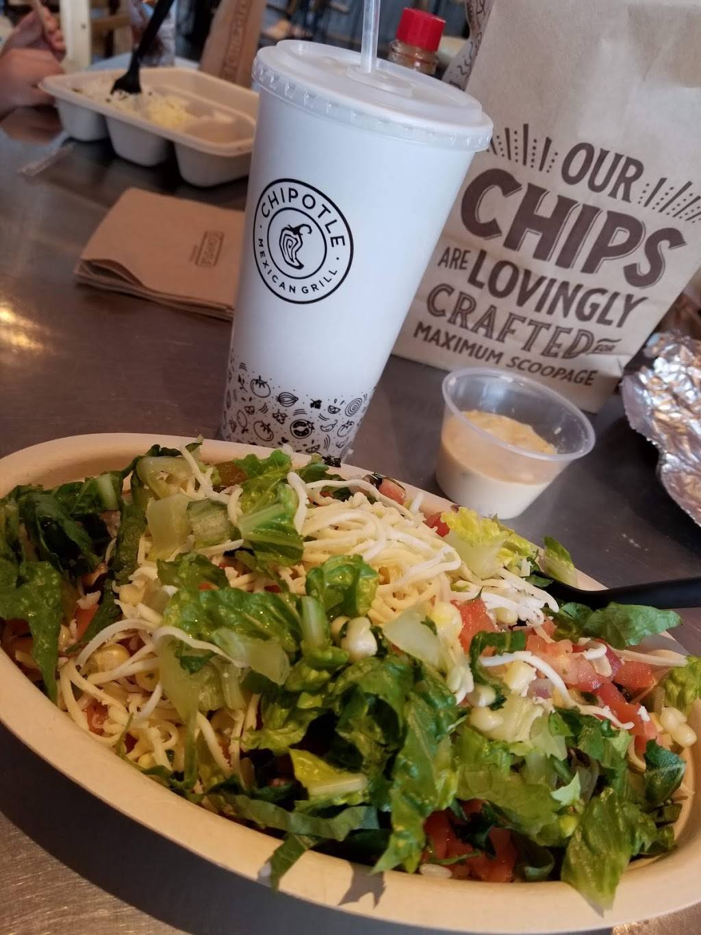 Chipotle Mexican Grill | restaurant | 13315 60th St N, Oak Park Heights, MN 55082, USA | 6514393390 OR +1 651-439-3390