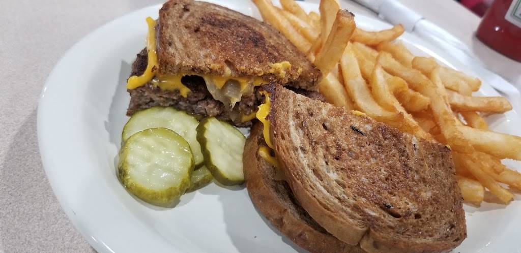 10th Street DINER | restaurant | 1701 10th Ave, Leavenworth, KS 66048, USA | 9132505770 OR +1 913-250-5770