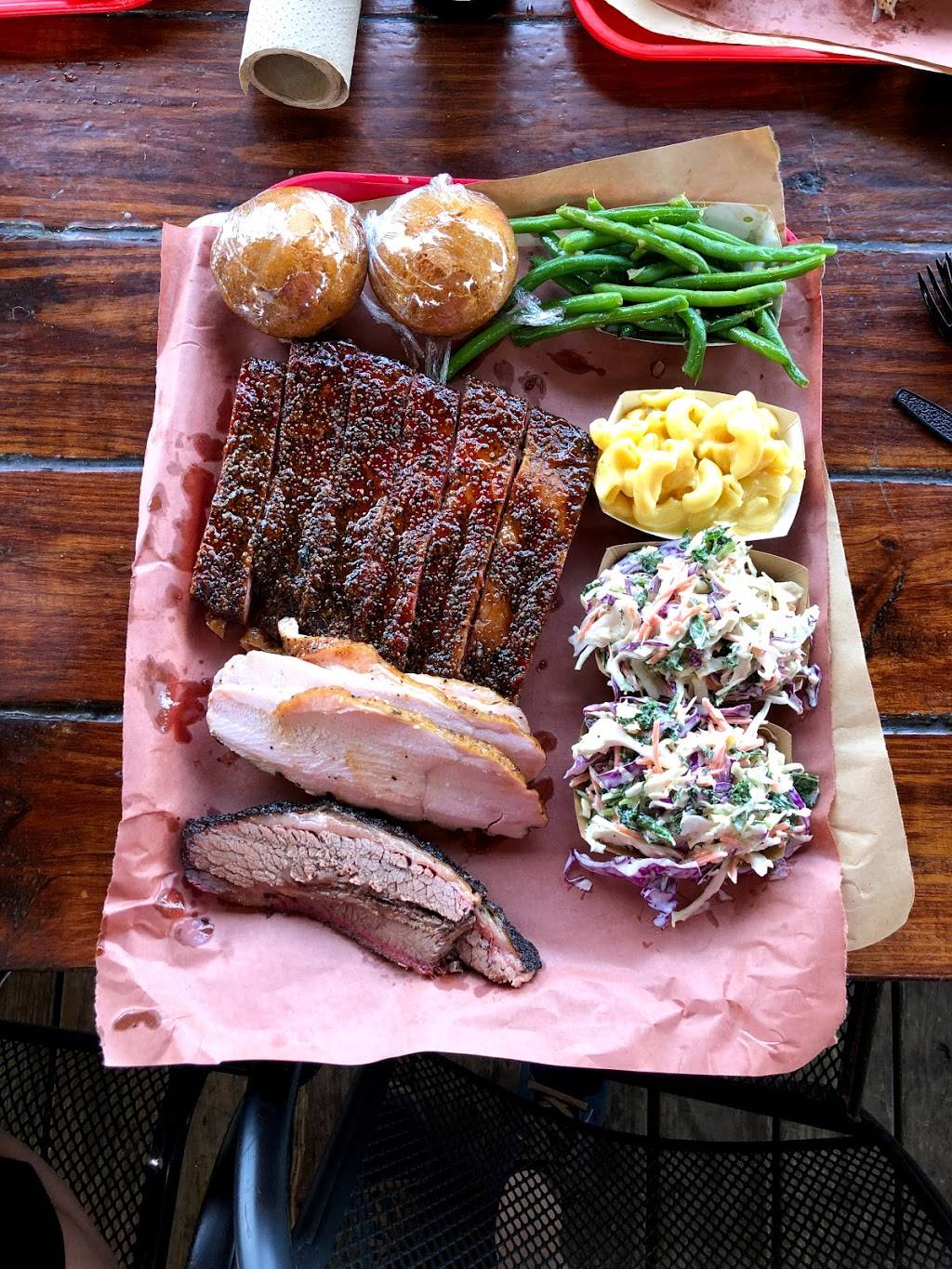 Terry Blacks Barbecue | restaurant | 1003 Barton Springs Rd, Austin, TX 78704, USA | 5123945899 OR +1 512-394-5899