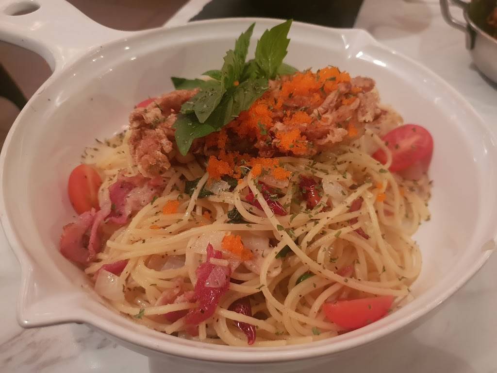 Etoo Modern Asian Cuisine | restaurant | 1373 E 53rd St, Chicago, IL 60615, USA | 7738912554 OR +1 773-891-2554