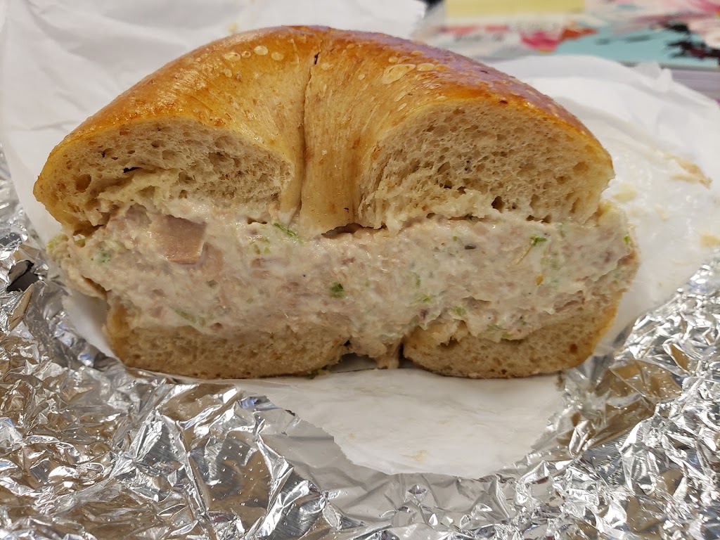 River Road Hot Bagels | bakery | 13-30 River Rd, Fair Lawn, NJ 07410, USA | 2017915646 OR +1 201-791-5646