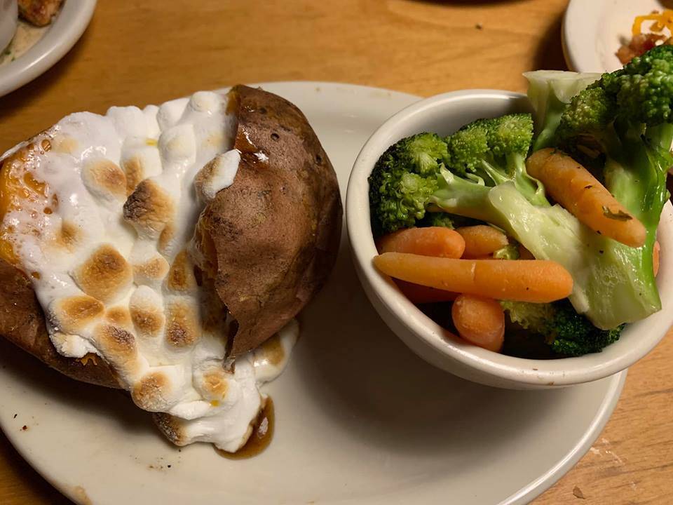 Texas Roadhouse | restaurant | 7341 Northcliff Ave, Brooklyn, OH 44144, USA | 2167390760 OR +1 216-739-0760