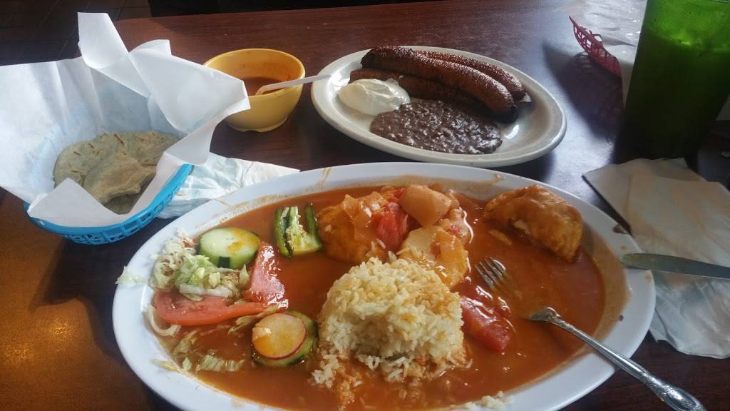 El Salvador Pupuseria Y Restaurante | restaurant | 3824 University Ave, San Diego, CA 92105, USA | 6192823018 OR +1 619-282-3018