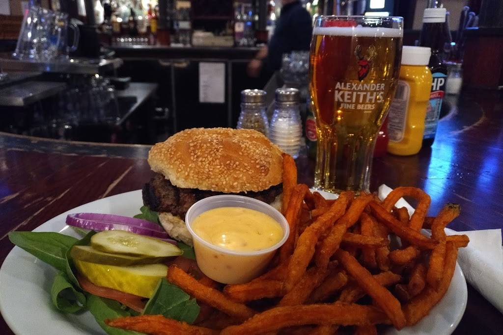 Riverside Pub | restaurant | 3673 Riverside Dr, Ottawa, ON K1V 1G8, Canada | 6137338459 OR +1 613-733-8459