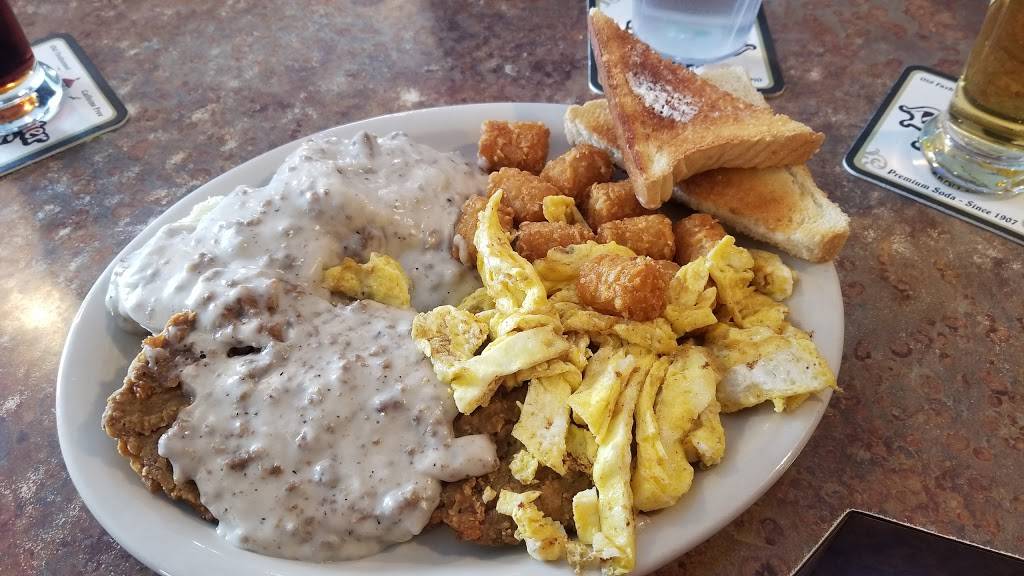 Gilligans Bar & Grill | restaurant | 1985 Velp Ave, Green Bay, WI 54303, USA | 9208573421 OR +1 920-857-3421