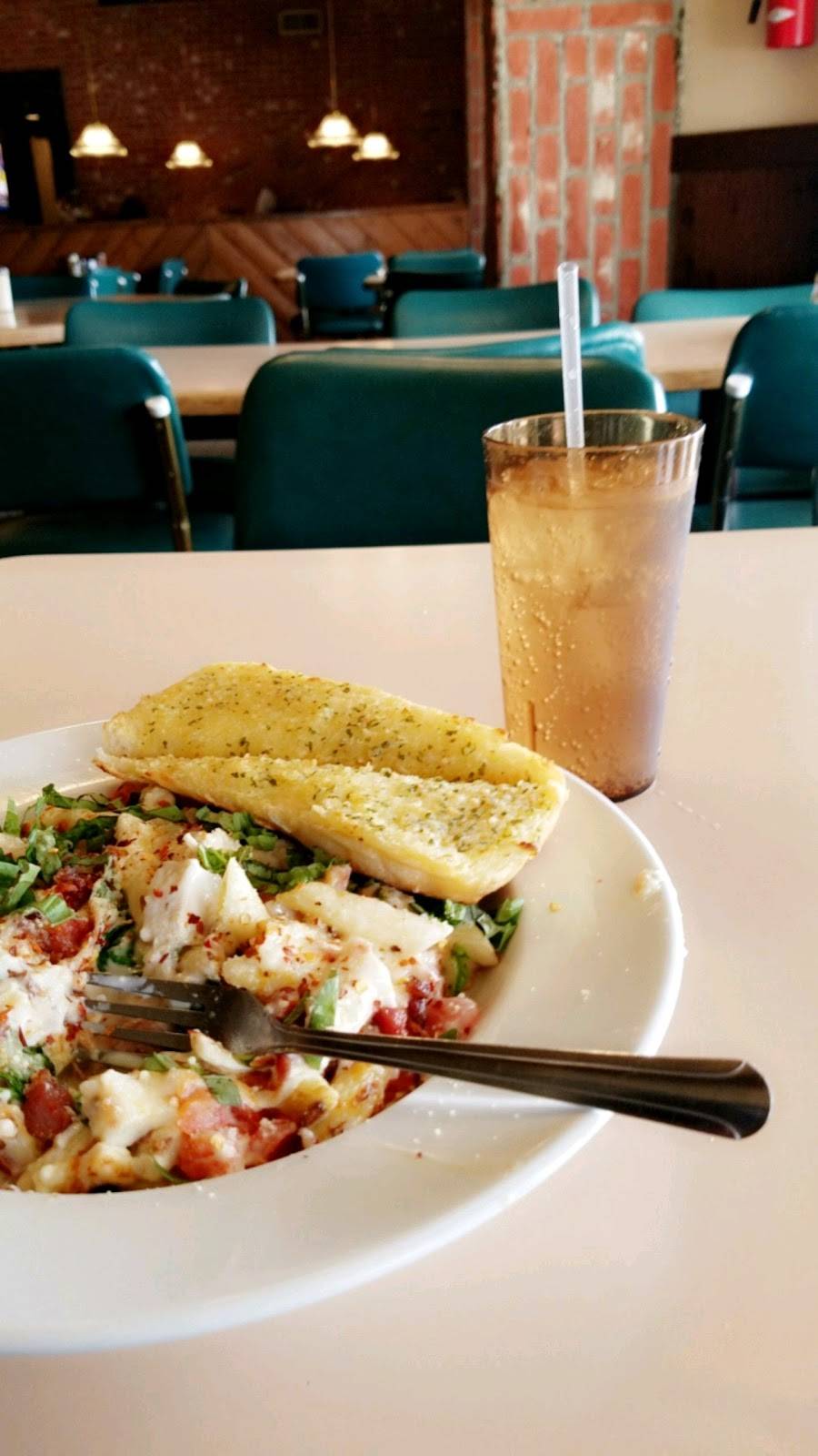 Round Table Pizza | meal delivery | 550 Montecito Center, Santa Rosa, CA 95405, USA | 7075381777 OR +1 707-538-1777