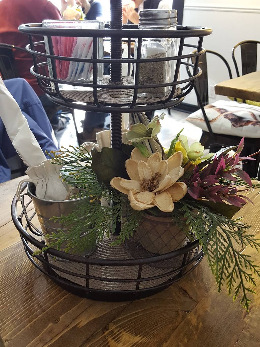 The Curly Willow Eatery | restaurant | 141 Pine St, Collingwood, ON L9Y 2L7, Canada | 7053151662 OR +1 705-315-1662