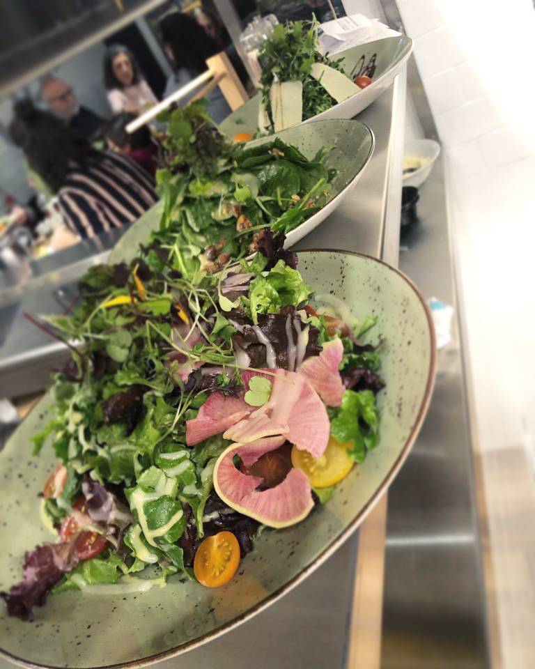 Station Pizza Moderne | restaurant | 5393 Boul Gouin O, Montréal, QC H4J 1C7, Canada | 5145330379 OR +1 514-533-0379