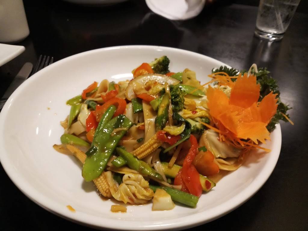 Exotic Thai | restaurant | 3922 38th Ave, Moline, IL 61265, USA | 3097979998 OR +1 309-797-9998