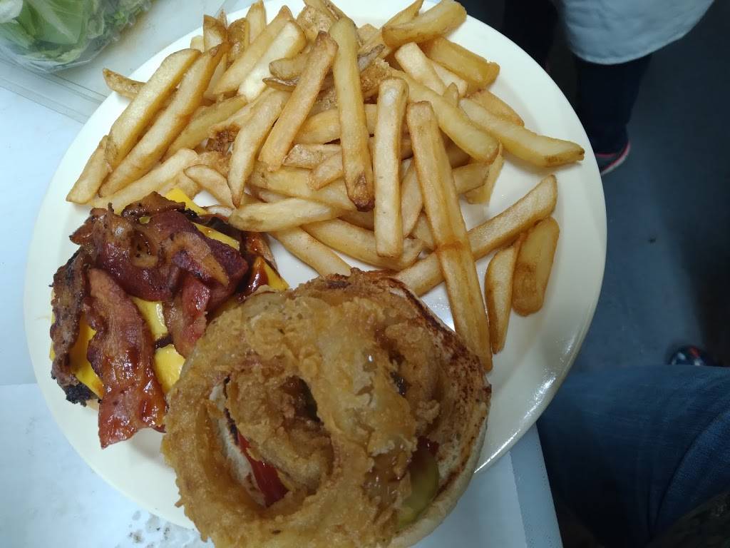 Js Delightful Diner | restaurant | 2074 Smith Mountain Lake Pkwy, Huddleston, VA 24104, USA | 5402973252 OR +1 540-297-3252