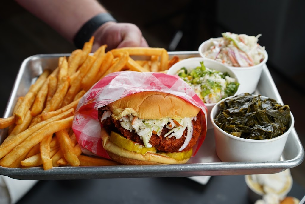 Haven Hot Chicken | restaurant | 21 Whitney Ave, New Haven, CT 06510, USA | 2036917617 OR +1 203-691-7617