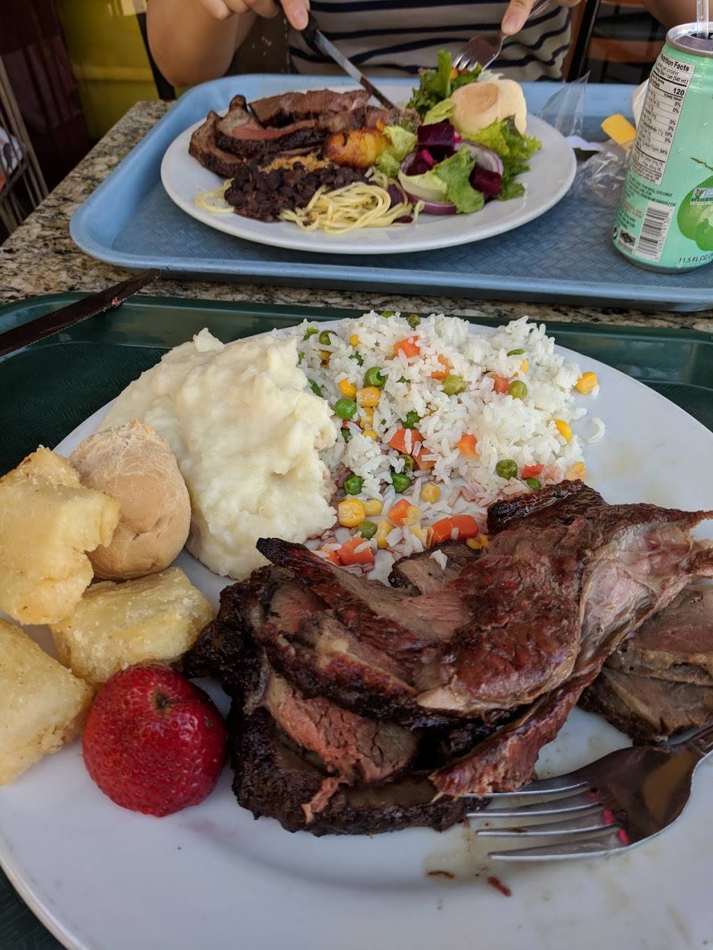 Culver Center | shopping mall | 3851 Overland Ave, Culver City, CA 90232, USA | 2135532200 OR +1 213-553-2200