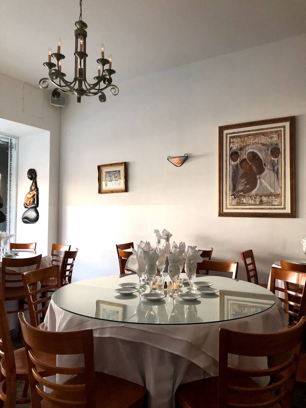 Meals By Genet | restaurant | 1053 S Fairfax Ave, Los Angeles, CA 90019, USA | 3239389304 OR +1 323-938-9304