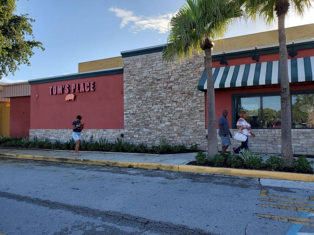 Original Toms Place BBQ | restaurant | 801 N Congress Ave Suite 751, Boynton Beach, FL 33426, USA | 5617393390 OR +1 561-739-3390