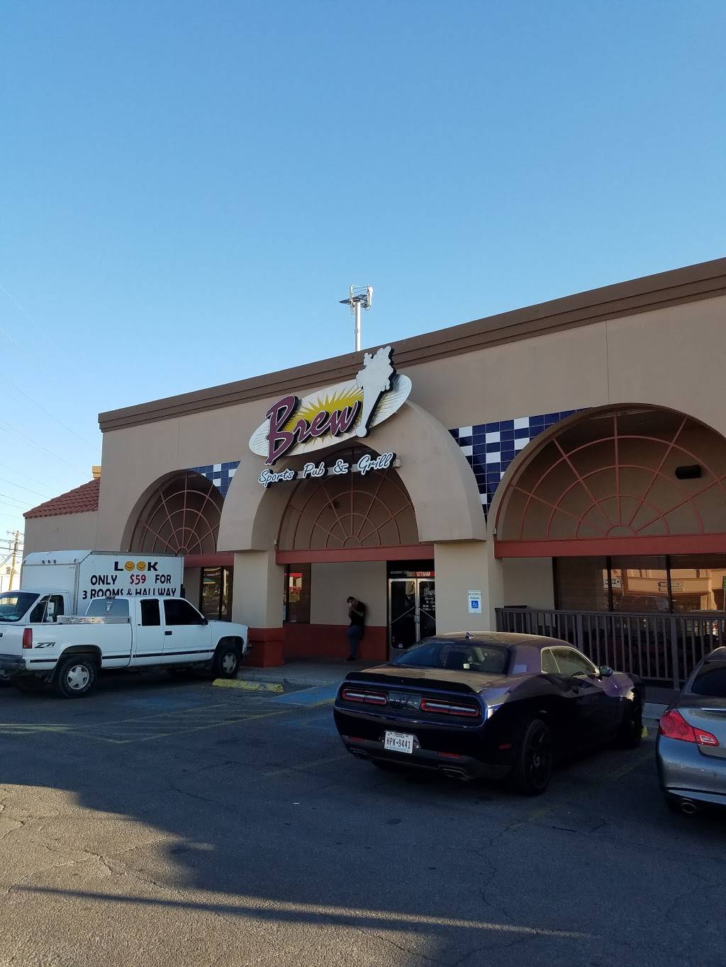 Brew Sports Pub West | restaurant | 8041 N Mesa St, El Paso, TX 79932, USA | 9158420717 OR +1 915-842-0717