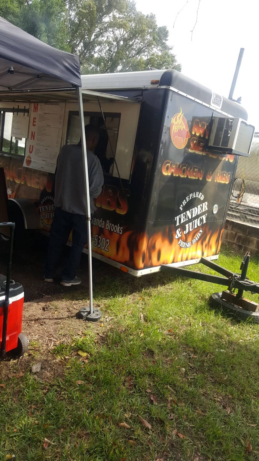 My season chicken and ribs | restaurant | 2971 Blake Ave, Jacksonville, FL 32218, USA | 9045665302 OR +1 904-566-5302