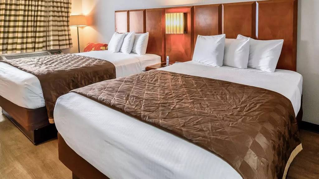 Rodeway Inn | restaurant | 2311 Ashley Phosphate Rd, North Charleston, SC 29406, USA | 8435722228 OR +1 843-572-2228