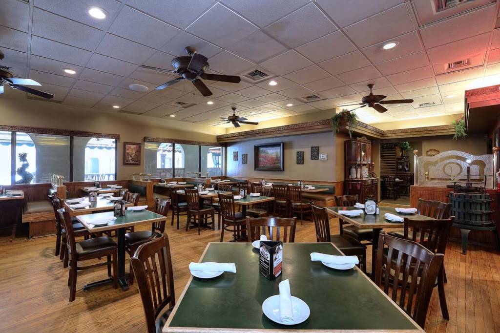 Vito’s Pizza & Italian Ristorante | restaurant | 1947 N Lindsay Rd, Mesa, AZ 85213, USA | 4808323311 OR +1 480-832-3311