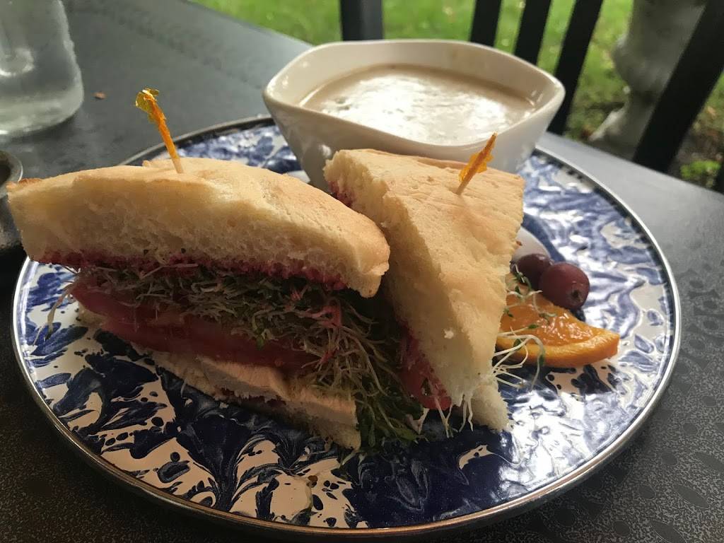 Yellow Canoe Cafe | restaurant | 108 St Lawrence St, Merrickville, ON K0G 1N0, Canada | 6132692833 OR +1 613-269-2833