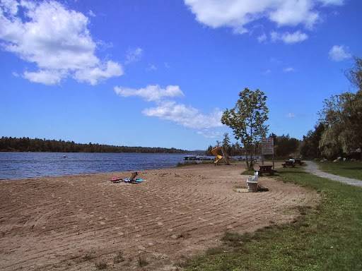 Cedar Cove Resort | restaurant | 100 Cedar Cove Rd, White Lake, ON K0A 3L0, Canada | 6136233133 OR +1 613-623-3133