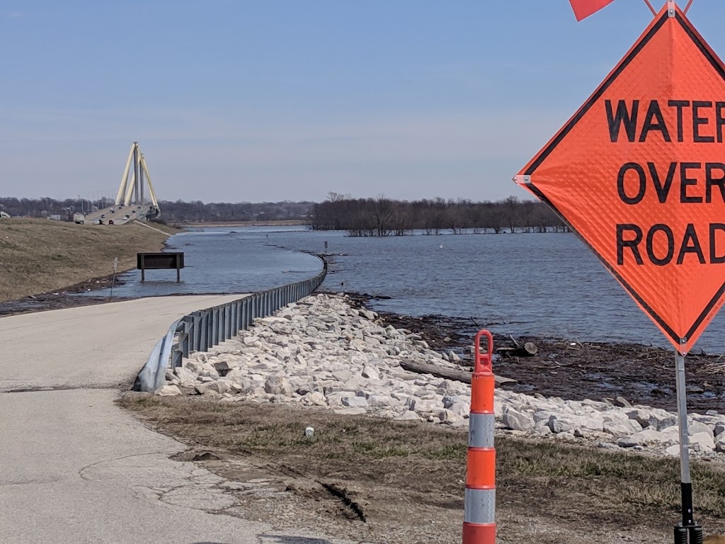 Phillips 66 | meal takeaway | 14700 US-67, West Alton, MO 63386, USA | 6367532797 OR +1 636-753-2797