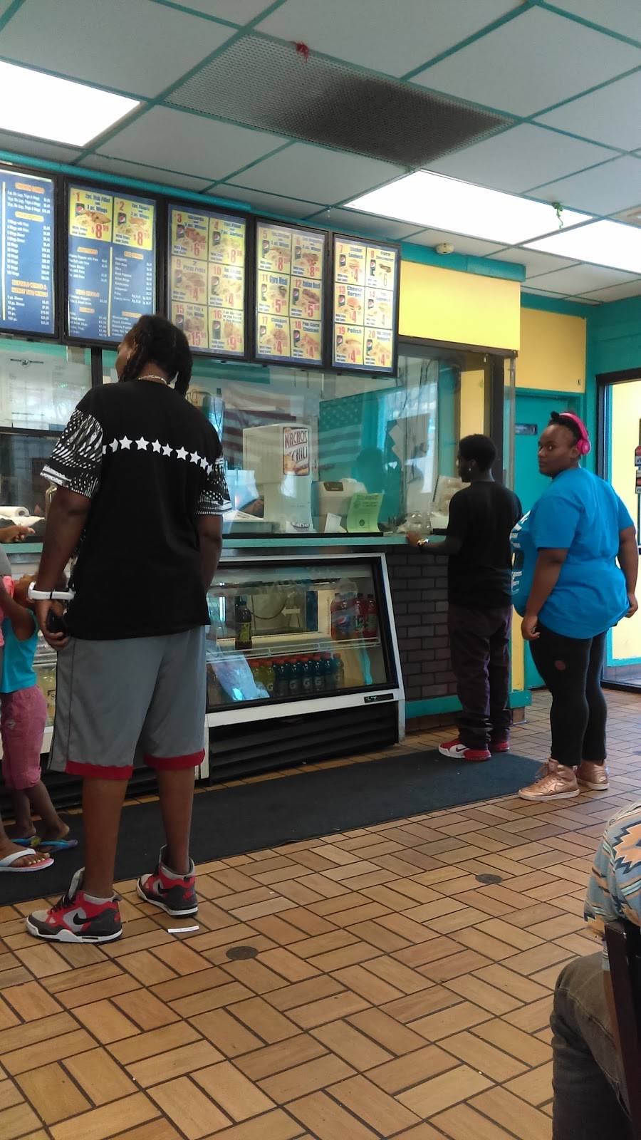 The Choice Fish & Chicken | restaurant | 447 E 63rd St, Chicago, IL 60637, USA | 7732419744 OR +1 773-241-9744