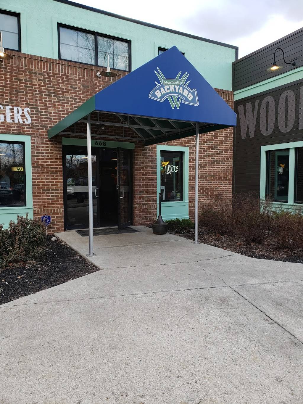 Prestons: A Burger Joint | restaurant | 668 Grandview Ave, Columbus, OH 43215, USA | 6143971592 OR +1 614-397-1592