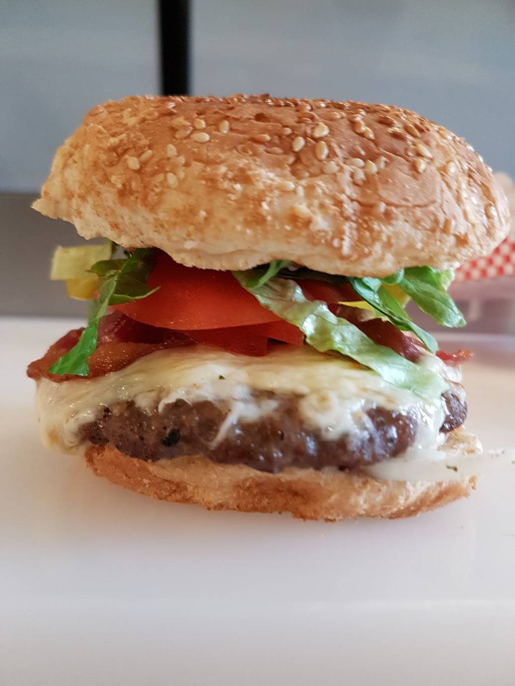 Greeko’s Souvlaki & Pizza | restaurant | 1234 Merivale Rd, Ottawa, ON K2C 4C3, Canada | 6137282424 OR +1 613-728-2424