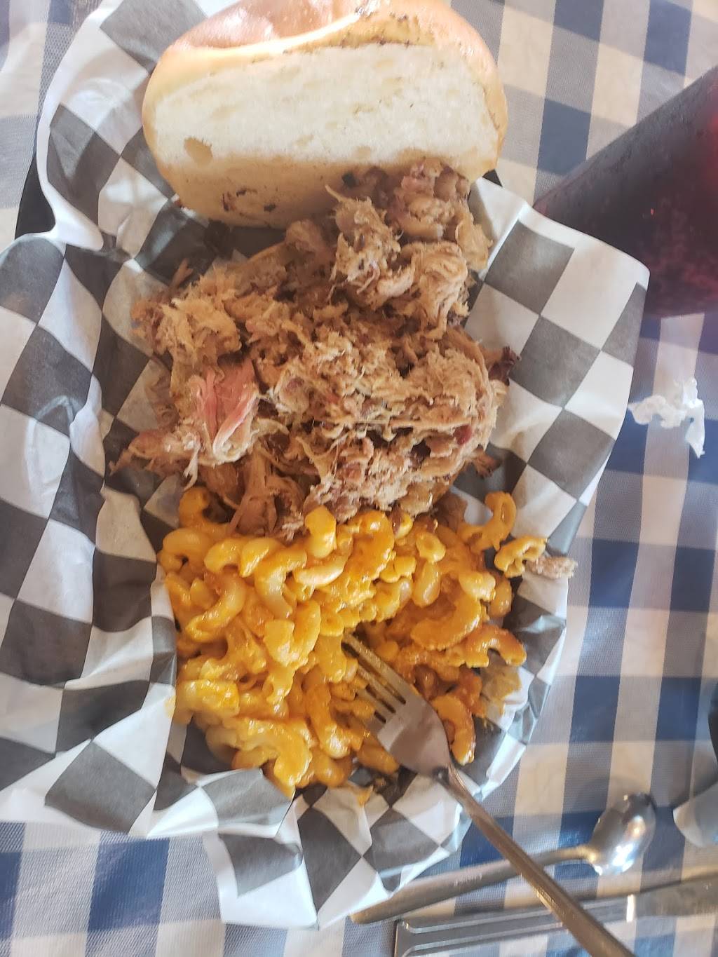 Up In Smoke BBQ & Catering | restaurant | 1208 U.S. 31 N, Petoskey, MI 49770, USA | 2316228318 OR +1 231-622-8318