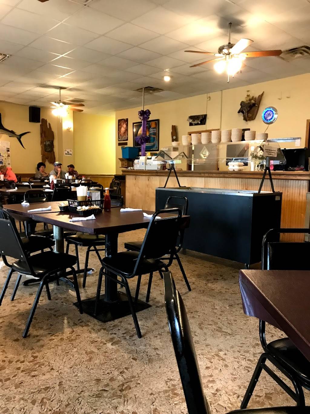 Landrys Seafood | restaurant | 3614 LA-70, Pierre Part, LA 70339, USA | 9852526909 OR +1 985-252-6909