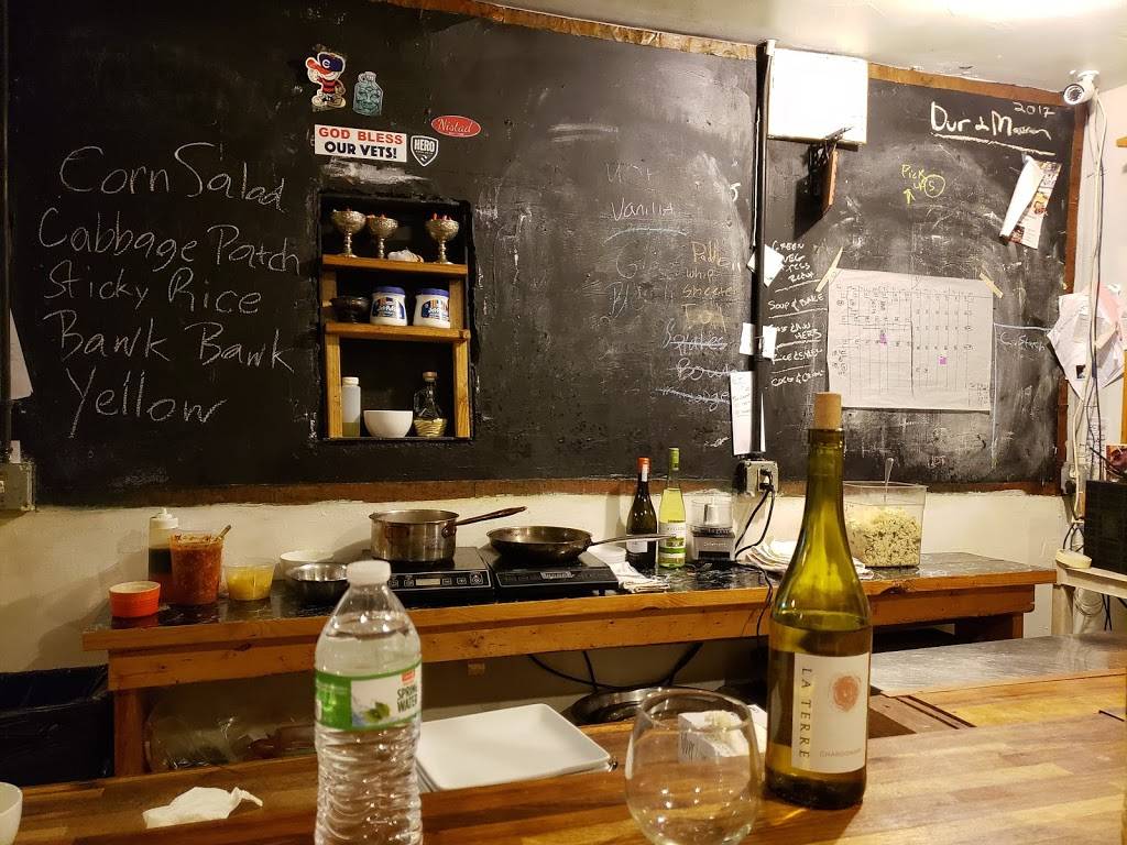 R Kitchen | restaurant | 1337 Ashley River Rd, Charleston, SC 29407, USA | 8437894342 OR +1 843-789-4342