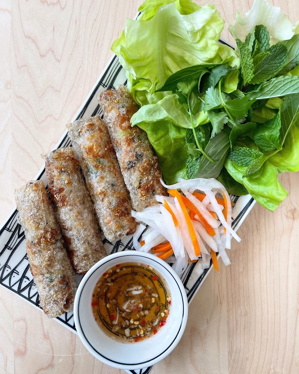 Sochi Saigonese Kitchen | restaurant | 1358 W Belmont Ave, Chicago, IL 60657, USA | 7739048511 OR +1 773-904-8511