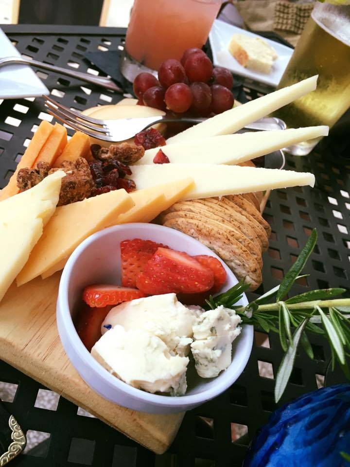 The Bank Bistro | restaurant | 216 W Main St, Washington, NC 27889, USA | 2529489000 OR +1 252-948-9000