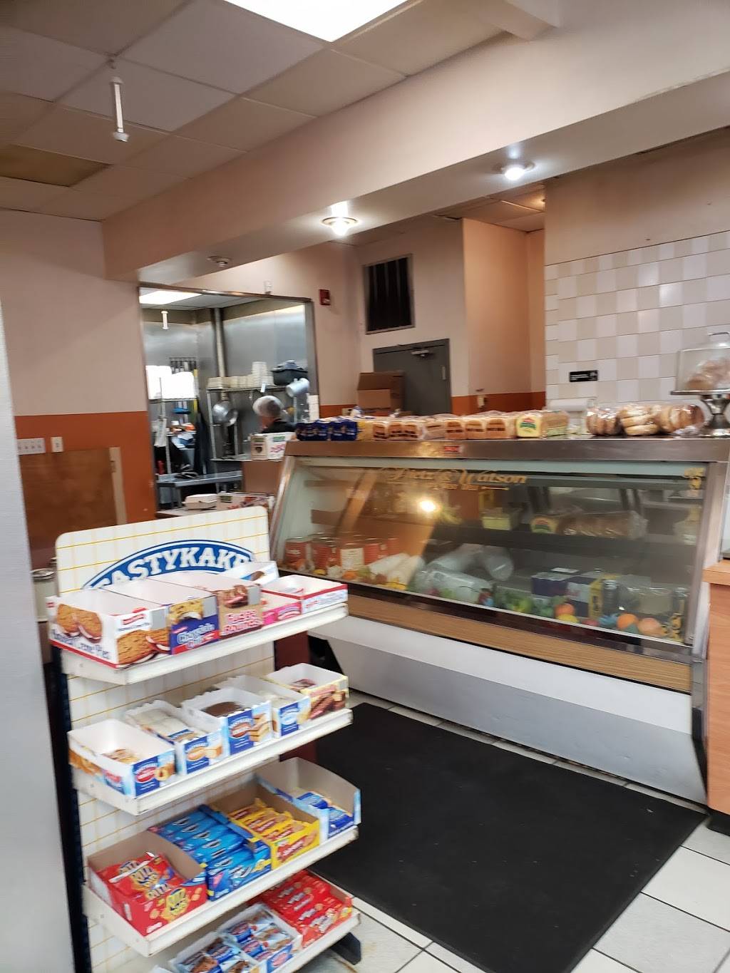 Express Breakfast And Deli | restaurant | 4240 N Broad St, Philadelphia, PA 19132, USA | 2154553868 OR +1 215-455-3868