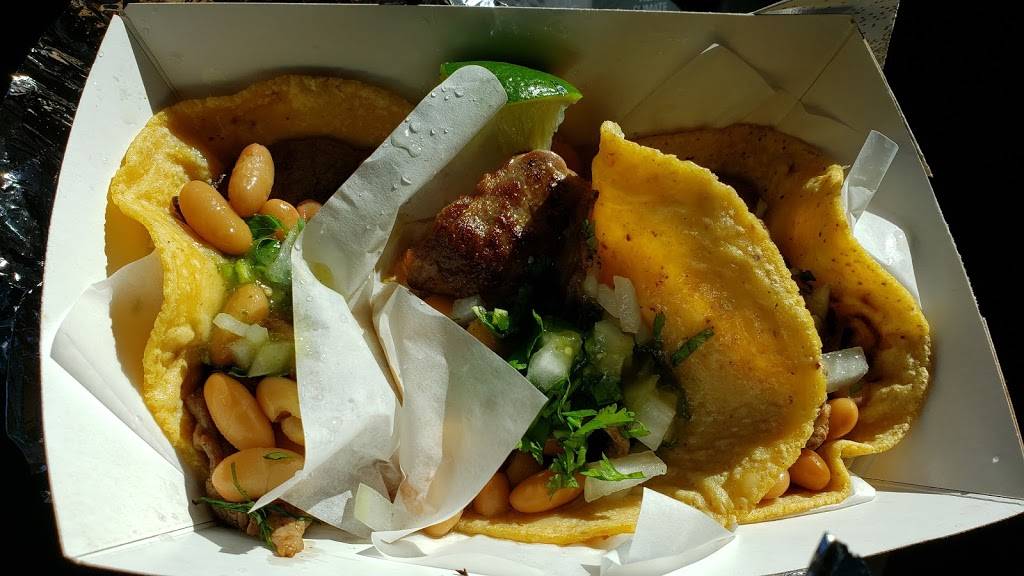 Mazorca Tacos | restaurant | 636 S 6th St, Milwaukee, WI 53204, USA | 4148106603 OR +1 414-810-6603