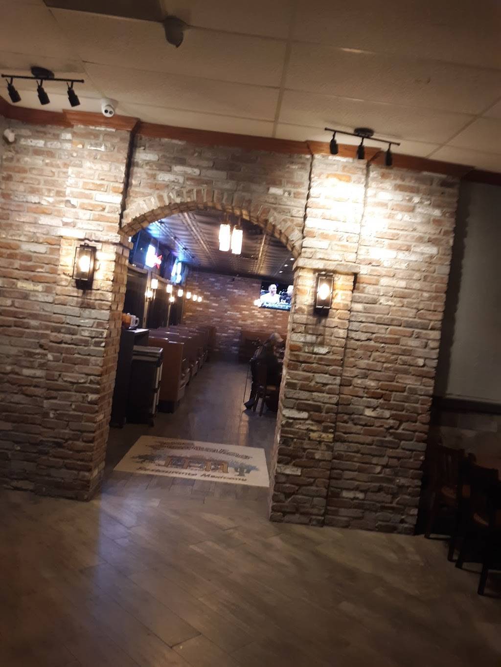 Los Portales | restaurant | 2385 Lake Rd, Dyersburg, TN 38024, USA | 7312878918 OR +1 731-287-8918