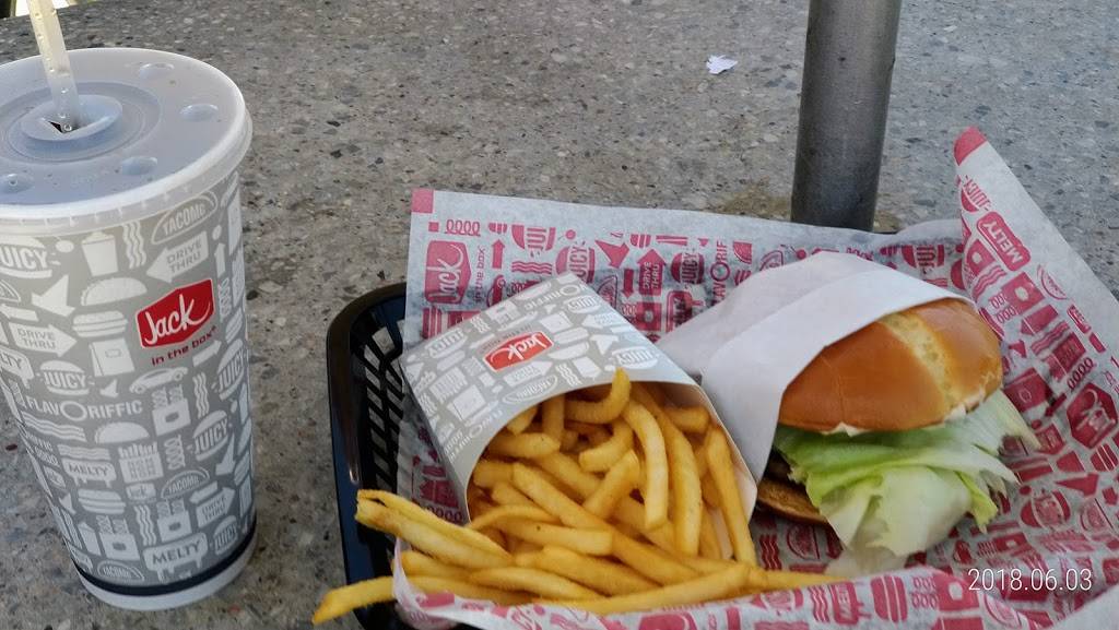 Jack in the Box | restaurant | 2502 S Harbor Blvd, Santa Ana, CA 92704, USA | 7146623563 OR +1 714-662-3563
