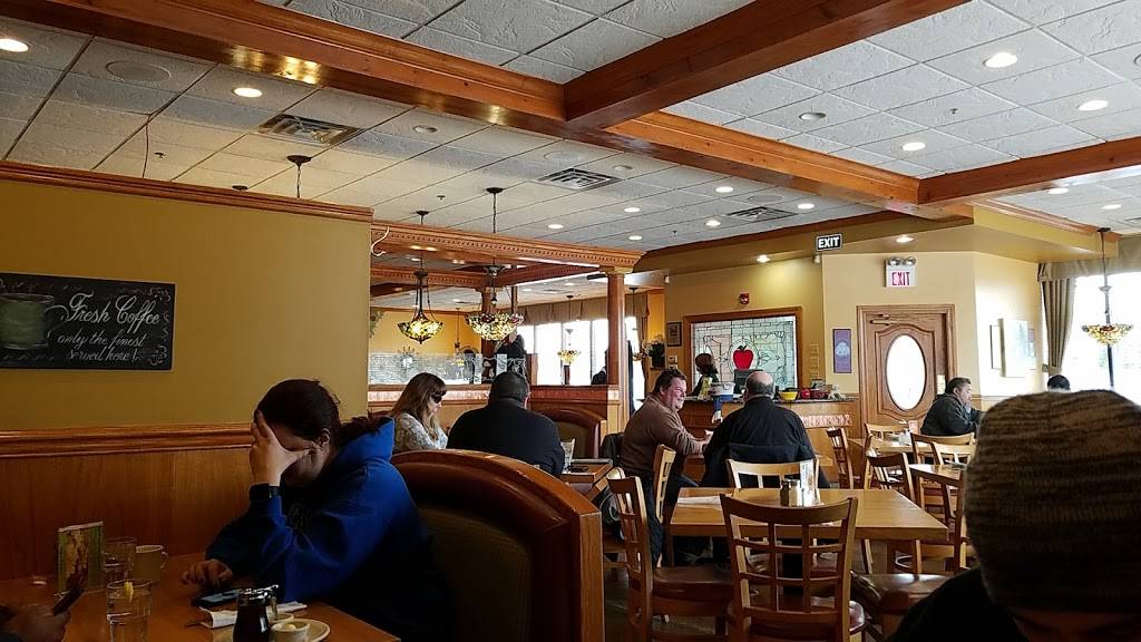 Apple Villa Famous Pancakes - Catering | restaurant | 3101 Barrington Rd, Hoffman Estates, IL 60192, USA | 8477652000 OR +1 847-765-2000