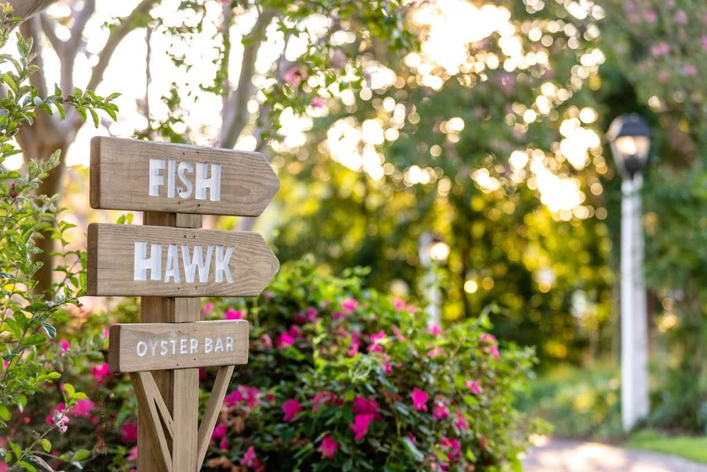 Fish Hawk Oyster Bar | restaurant | 480 King Carter Dr, Irvington, VA 22480, USA | 8044384489 OR +1 804-438-4489