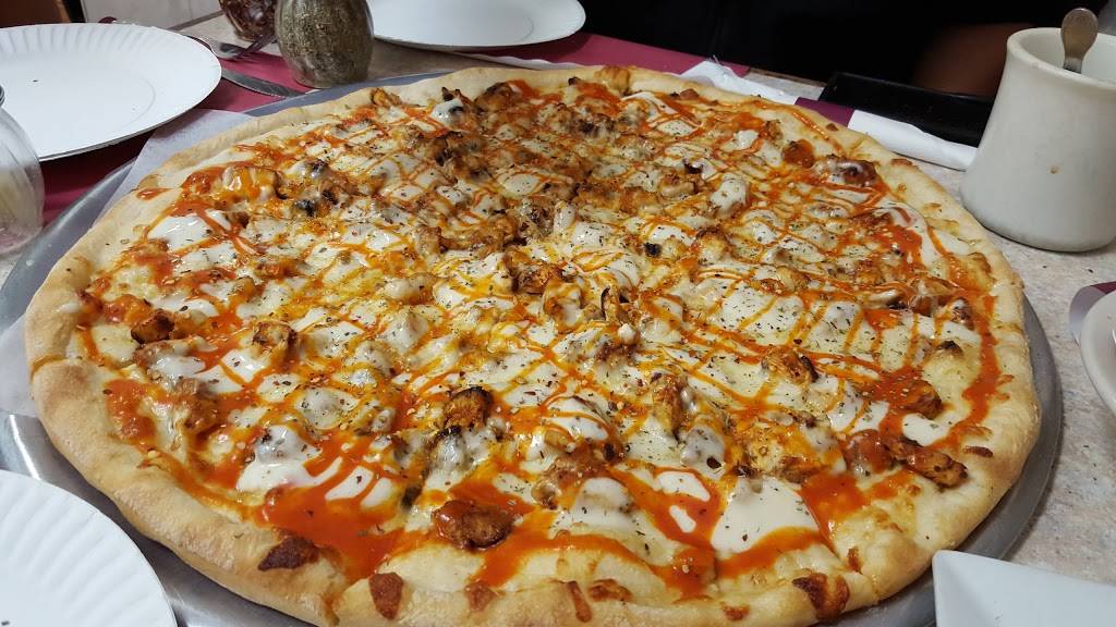 Sandys Pizza | restaurant | 322 Rues Ln, East Brunswick, NJ 08816, USA | 7322541313 OR +1 732-254-1313