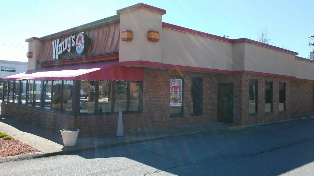 Wendys | restaurant | 530 TN-46 S, Dickson, TN 37055, USA | 6154461793 OR +1 615-446-1793