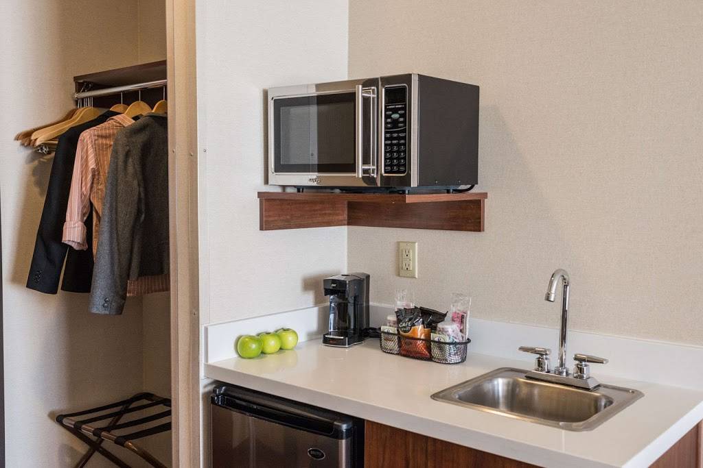 Comfort Suites Springfield Riverbend Medical | restaurant | 969 Kruse Way, Springfield, OR 97477, USA | 5417465359 OR +1 541-746-5359