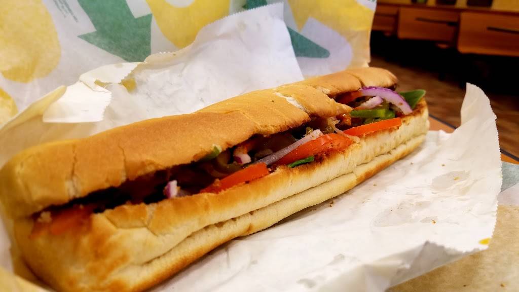Subway Restaurants | restaurant | 2813-2815, Bartlett Blvd, Bartlett, TN 38134, USA | 9013880057 OR +1 901-388-0057